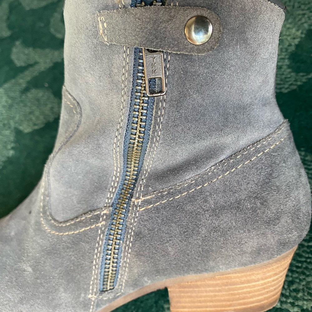 New WIDE suede ankle bootie. Sofft grey 8.5